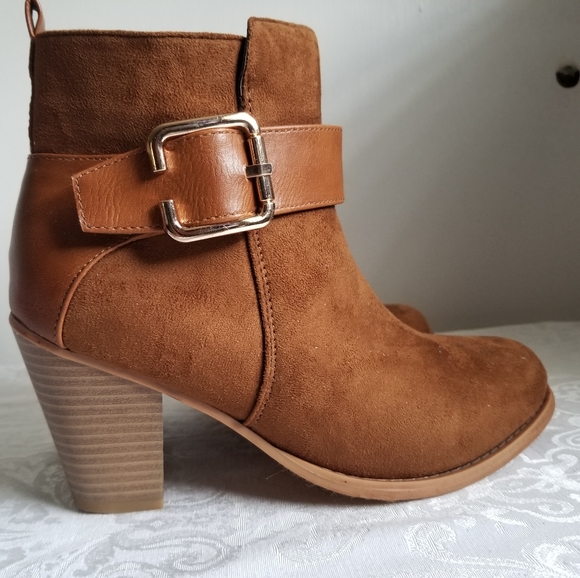 Pierre Dumas Women's Short Boot's - Picture 1 of 4